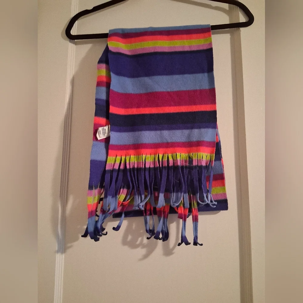 Old Navy Scarf in Stripes